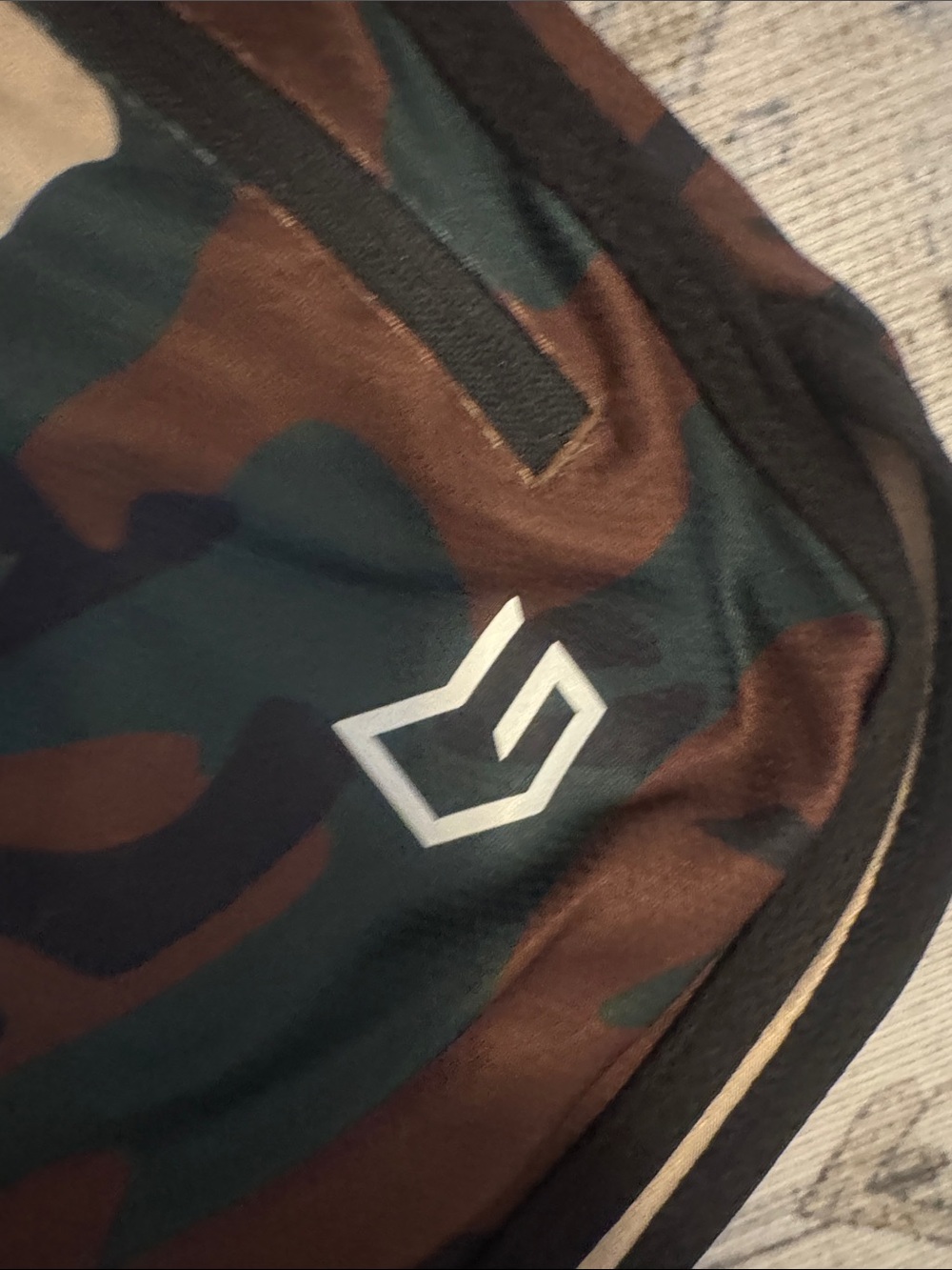Camo Athletic Running Shorts Size Small Zip Pockets Drawstring - Picture 2 of 4